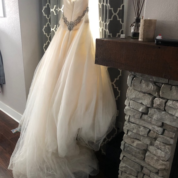 2010 Kenneth Pool size 12 for sale, bustles as shown (fits more like an 8/10) - Picture 5 of 13